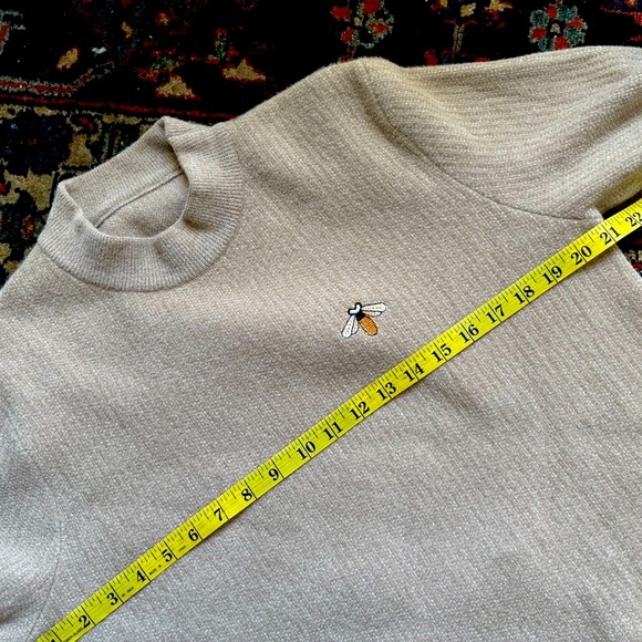 Men Beige Sweater with Bee Embroidery - Picture 3 of 7